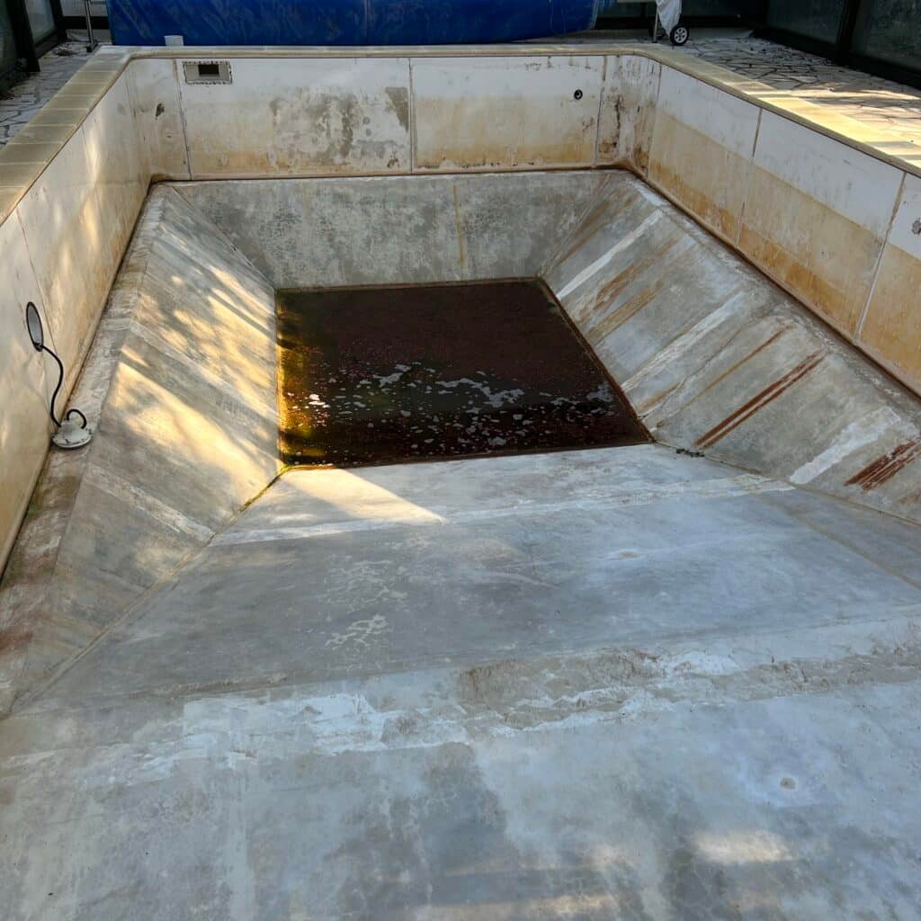Alf-piscine - Comment Détecter et Réparer une Fuite de Piscine : Guide Complet - Featured Image 1