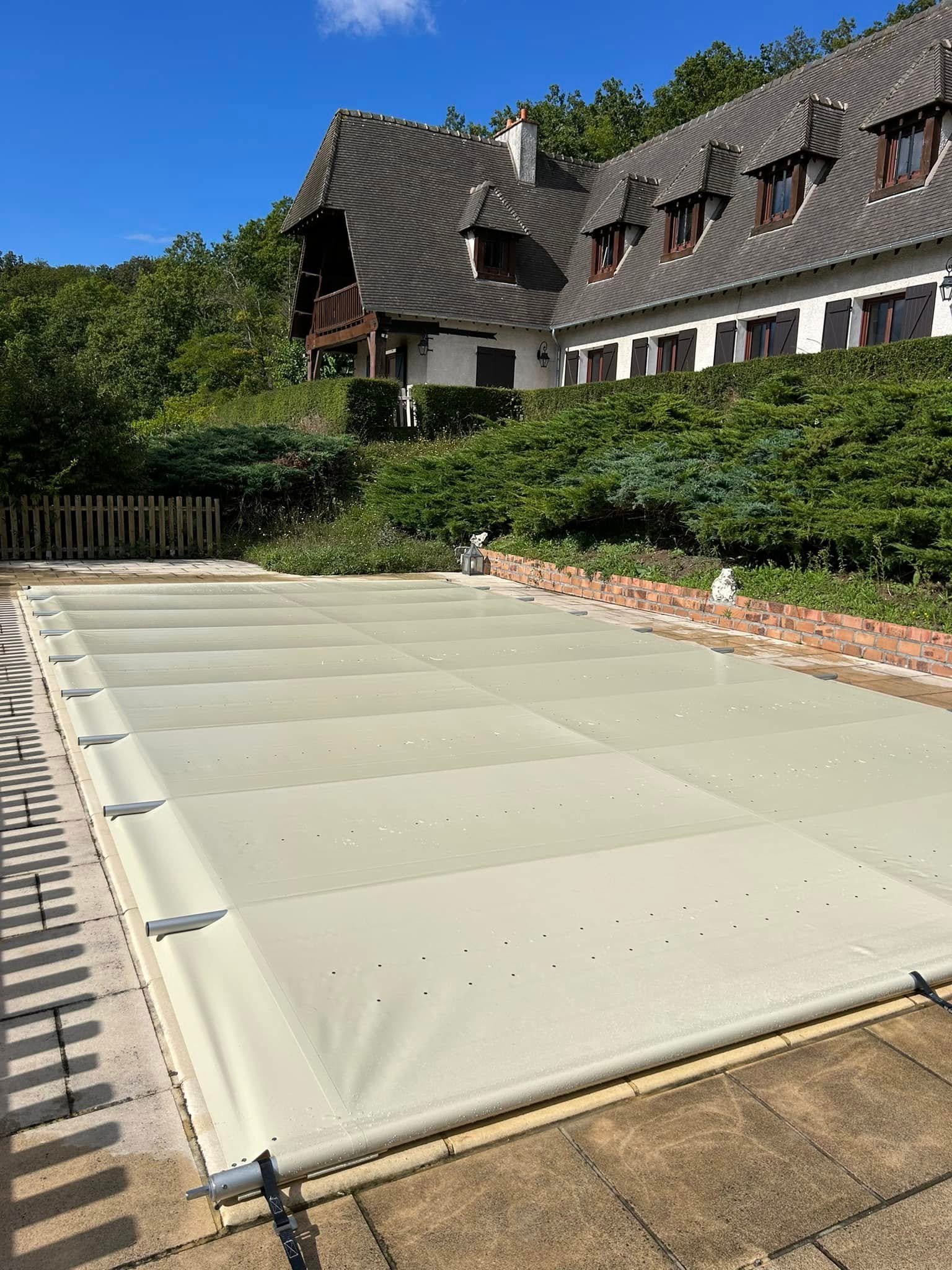 Bassin en sortie d'hivernage avant remise en service
