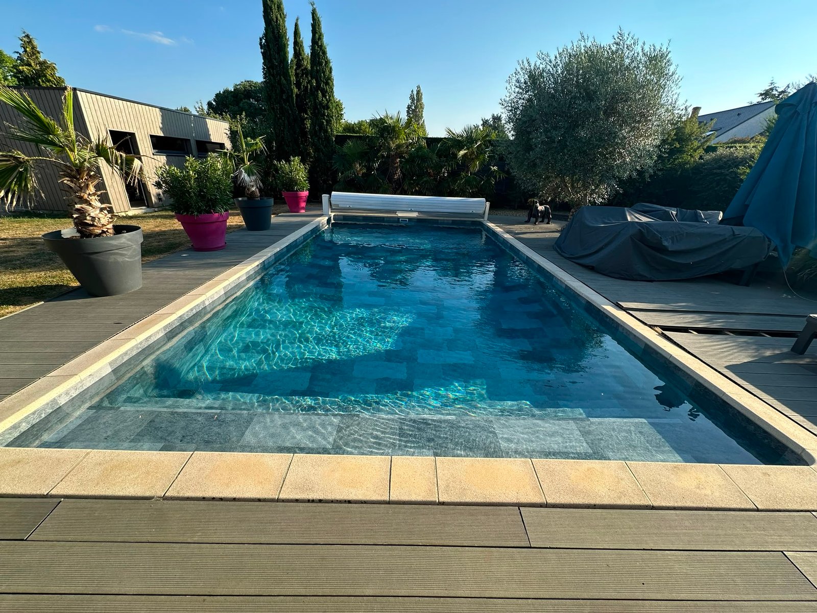 Piscine r&eacute;nov&eacute;e par Alf Piscine avec une membrane arm&eacute;e Renolit