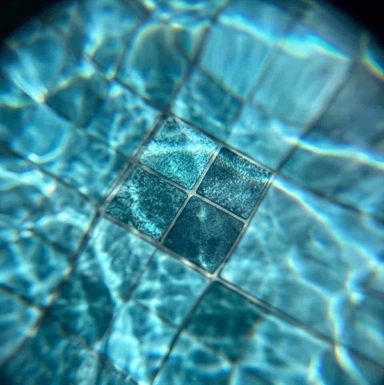 Détail de la mosaïque de verre